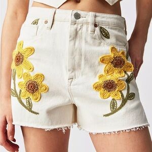 NWT Blank NYC Ray of Sunshine Shorts